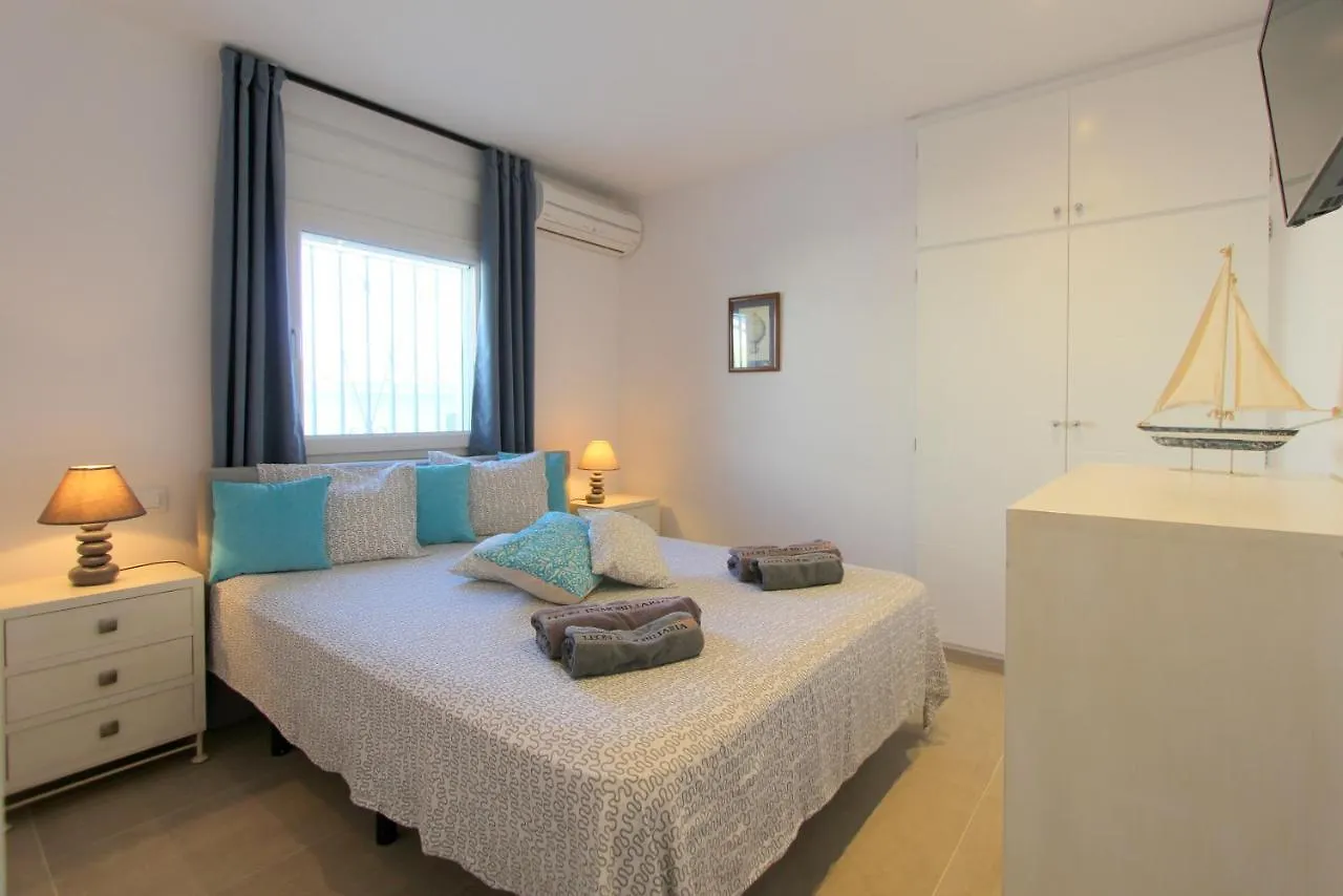 Leon Inmo Villa Ilona - 10170 Empuriabrava